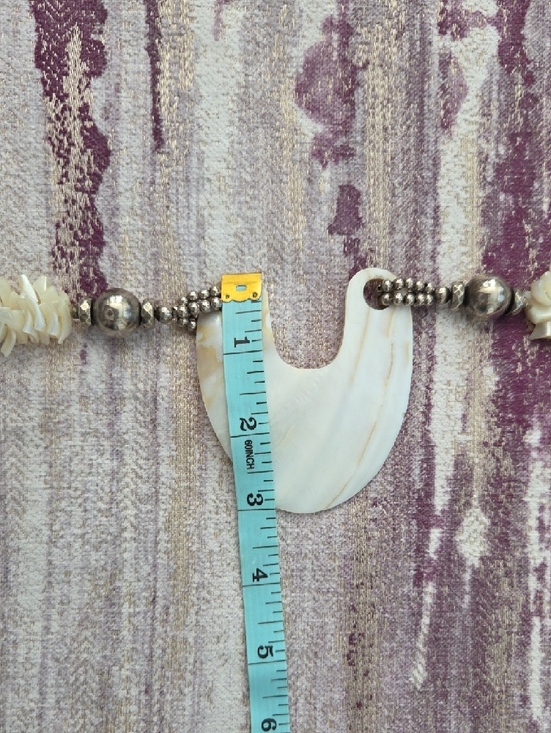 Cream Shell & Silver Bead Statement Necklace - Picture 7 of 8